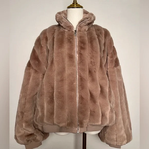 The Drop Women's Marcia Faux Fur Bomber - Picture 2 of 7
